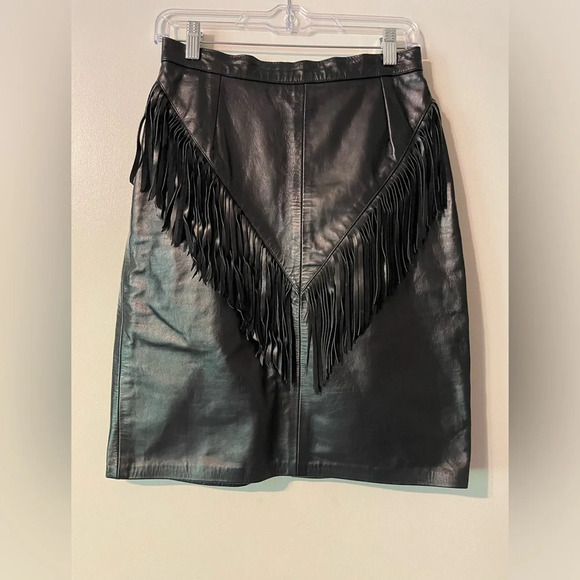 Vintage Made In USA 100% Leather Fringe Zipper Snap Closure Black Skirt - Picture 1 of 11